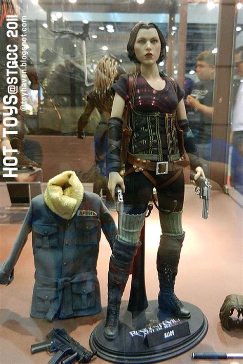 Toyhaven Seen Stgcc Hot Toys Figures More