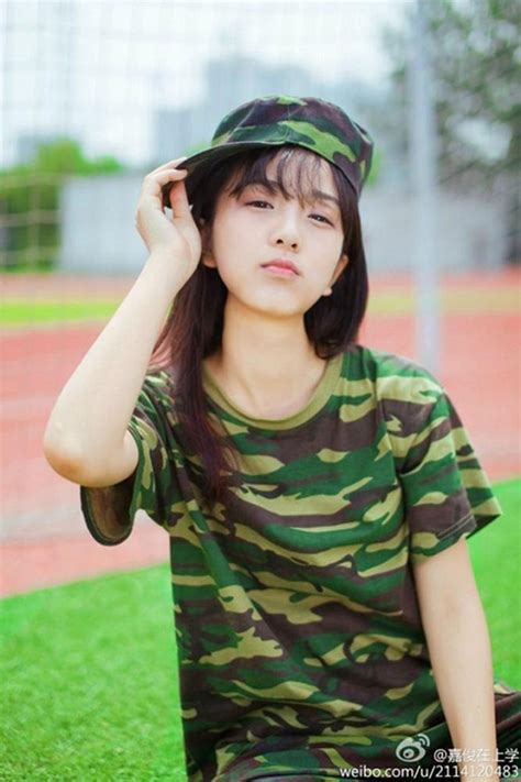 nhung hinh anh girl xinh dang yeu va duyen dang trong bo quan phuc 1 Thư viện Ảnh đẹp hot nhất