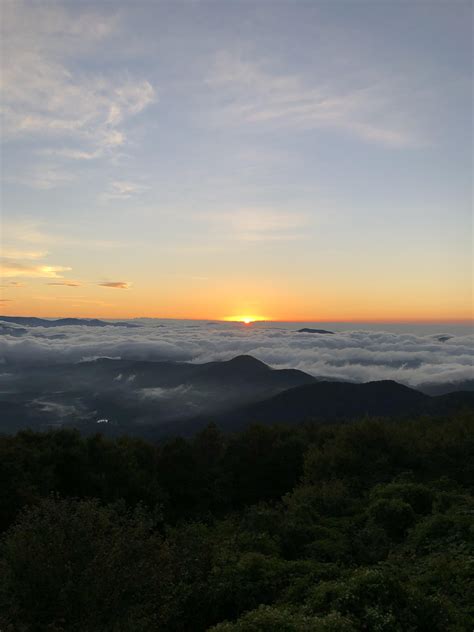 Sunrise on top of Brasstown Bald this morning! : r/Georgia