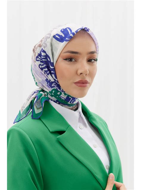 Green Scarf