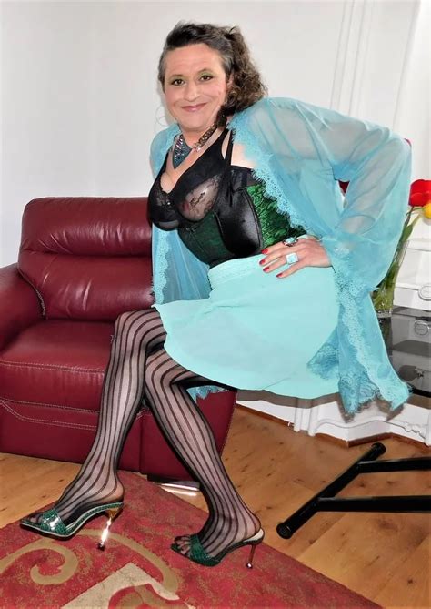 Salope Trans Bleue Posant 20 Nude Pics XHamster