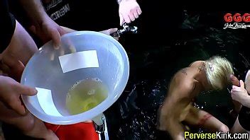 Ho chupa en meando orgía XVIDEOS