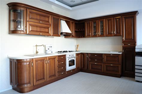 mobila clasica de bucatarie din lemn masiv wwwmobellaro kitchen