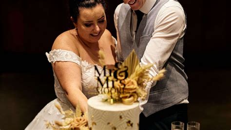 How To Perform The Wedding Cake Cut As Mc Officiant Help
