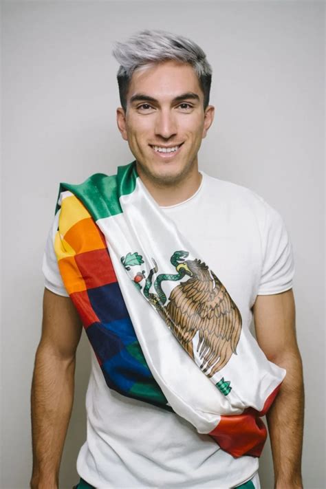 Jorge Luis Martínez el mexicano que ondeó la bandera LGBT en los Juegos Panamericanos Soy gay