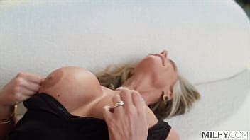 Milfy Horny Wife Craves Bbc Xnxx