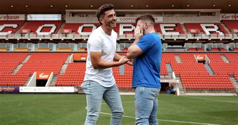 Video Skittles tout nu à la Gay Pride de Londres