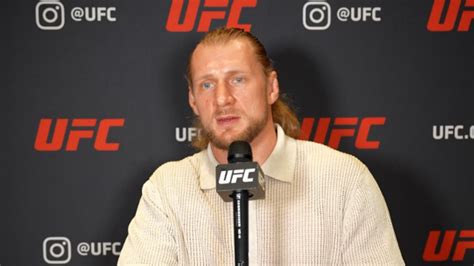 Alexander Volkov Calls Out UFC Over His Own Treatment | MMA News