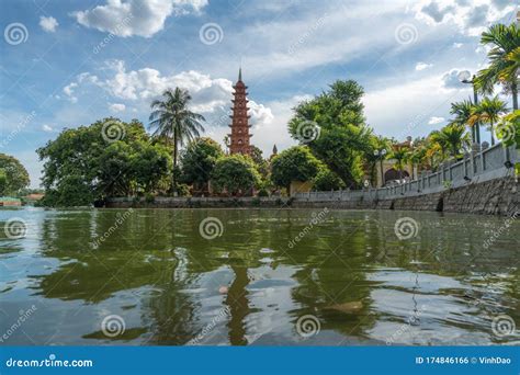 tran quoc pagoda   morning  oldest temple  hanoi vietnam