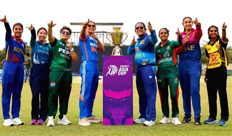 Womens Asia Cup Team Captains Pose With The Trophy Ahead Of The Women