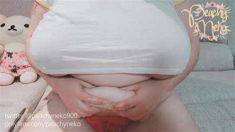 Bbw Plays With Her Sensitive Yam Sized Belly And Belly Button Big Breast Underboob Hotntubes