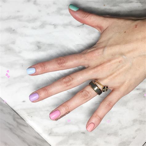 Matte Pastel Ombre – Coffee & Nail Polish