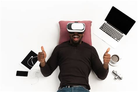 Page 6 Black Man Tech Images Free Download On Freepik