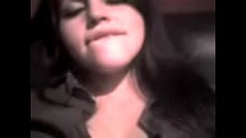 Metiendo Dedito XVIDEOS