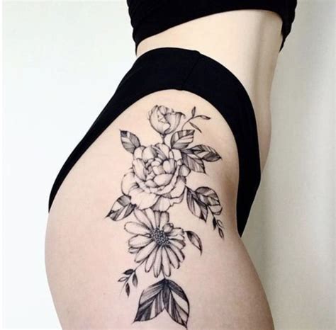 Tatuagem Na Lateral Da Coxa Feminina