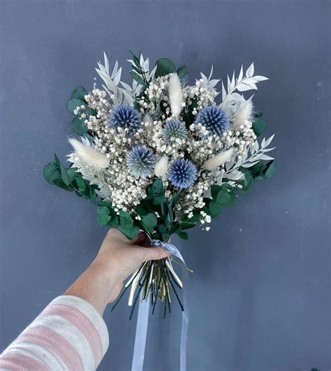 Laurel dried flower bridesmaid bouquet / DRIED Wedding Flowers UK