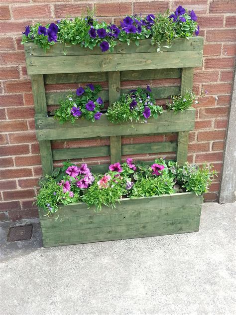 ideas with pallets for garden