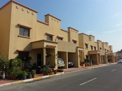 walls life   doha compound building doha