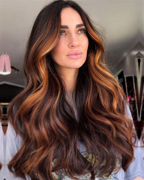 Ways To Rock The Brunette Hair With Money Piece Trend