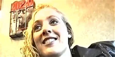 Amateur Persuaded To Flash On The Train Tnaflix