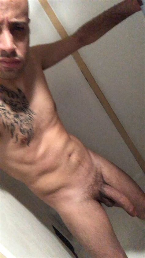 Help Nudes GaybrosGoneWild NUDE PICS ORG