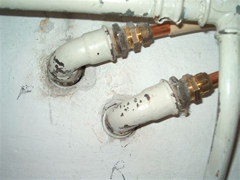 photo rusted pipes metal pipes rust   jooinn