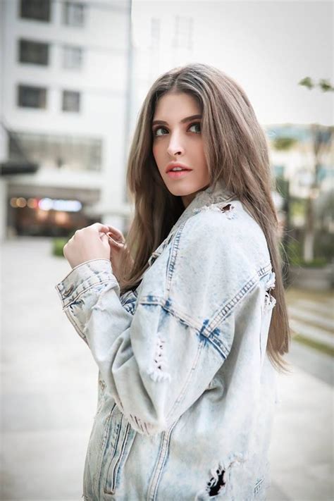 Hot boy Baggio bật khóc kể chuyện nuôi vợ nằm một chỗ suốt nửa năm