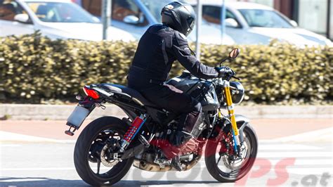 Aprilia Naked Bike Prototypen Gesichtet