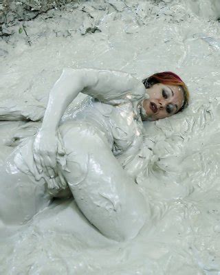 Matsch Bad Mud Bath Porn Pictures Xxx Photos Sex Images Pictoa