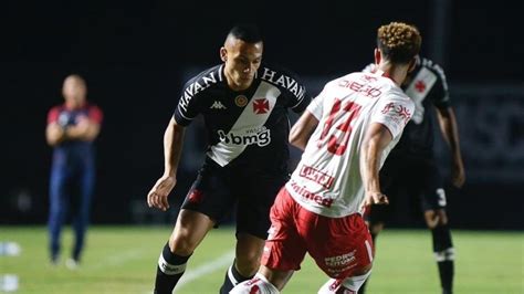 Gol De L O Jab Vasco Bate O Vila Nova E Dorme No G Da S Rie B