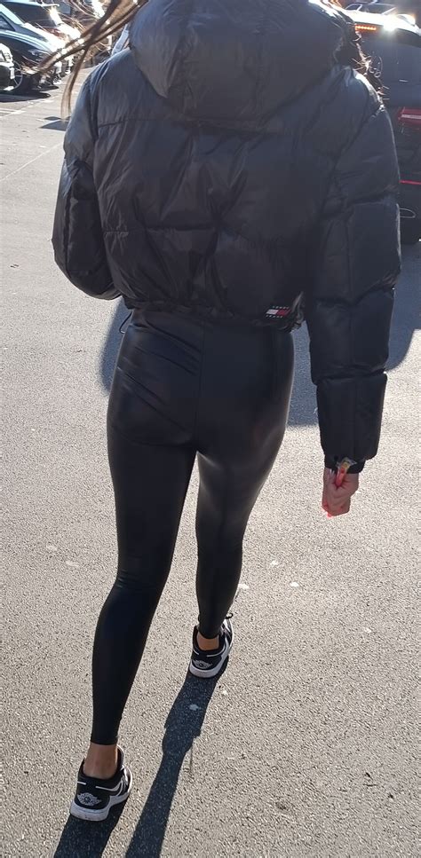 Perfekt German Ass In Shiny Leather Leggings Spandex Leggings Yoga Pants Forum