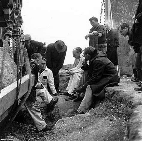 Stonehenge: History and Restoration through old photographs, 1880-1960 - Rare Historical Photos