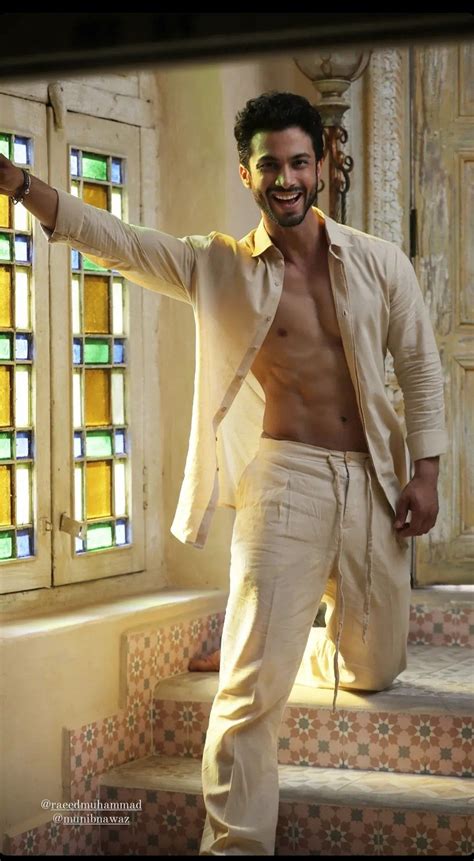 Pin By Ubbsi On Pakistani Celeberities Late Night Drives Korean Outfits Hot Hunks