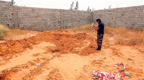U.N. Expresses Horror at Mass Graves in Libya - The New York Times