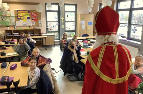 Berraschender Besuch Vom Nikolaus Joseph K Nig Gymnasium