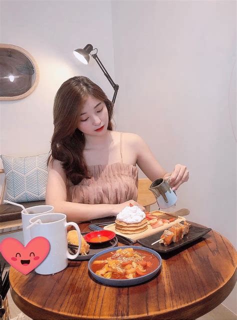 Thêm một hot girl thẩm phán xinh đẹp khiến dân mạng xao xuyến Báo Dân trí