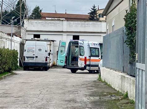 Tragico Infortunio Sul Lavoro Muore Dopo La Caduta Dal Tetto Di Una