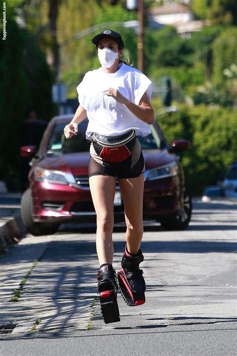 Elisabetta Canalis Nude Club Pic X