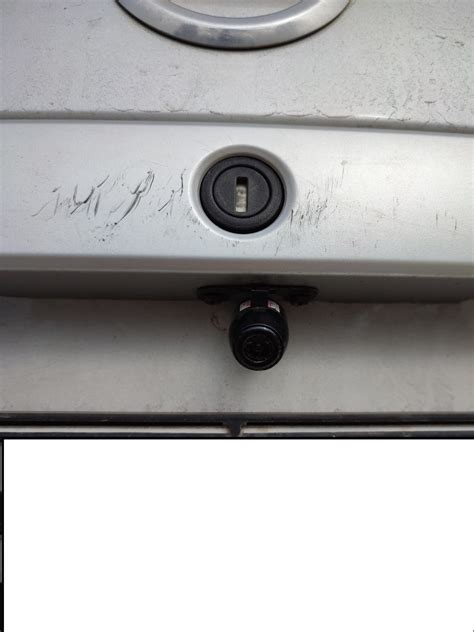 Установка камеры заднего вида — Nissan Almera V (G11/15), 1,6 л, 2015 ...