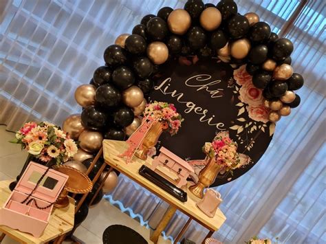 Aluguel Mini Table Chá Lingerie Preto e Dourado Universo Decorado