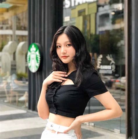 Chiêm ngưỡng nhan sắc ngắm là mê của hot girl K khiến netizen tan chảy từ nụ cười đến ánh mắt