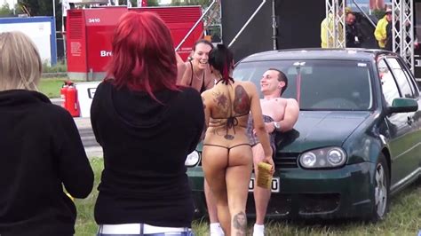 Sexy Car Wash Lustig Funny Nice Girls On Volkswagen Vw Golf Auto W Sche Waschen Xxxi Porn