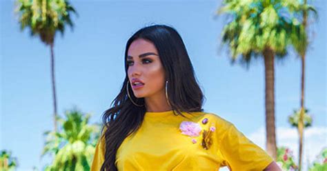 Dele Alli S Stunning WAG Sizzles In Skintight Hot Pants Daily Star