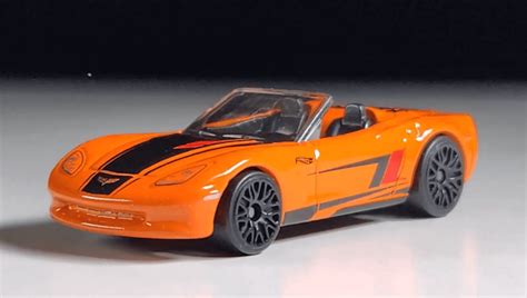 Машинка Базова Hot Wheels Corvette C Roadsters HTC Orange купити в інтернет магазині
