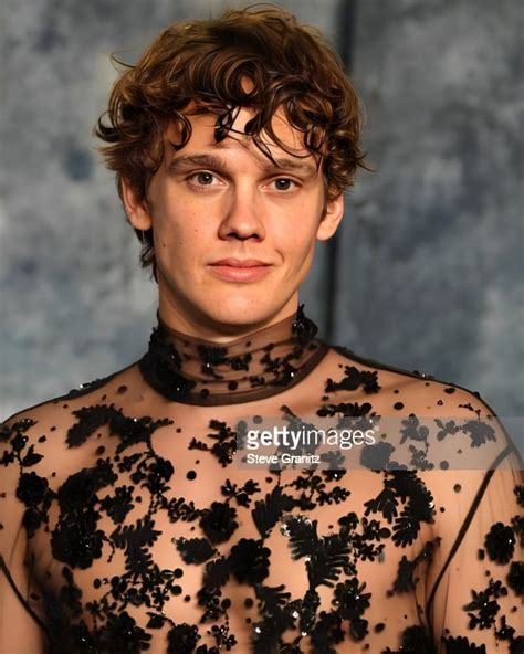 Hunter Doohan Good Looking Men Gay Relationship Actors