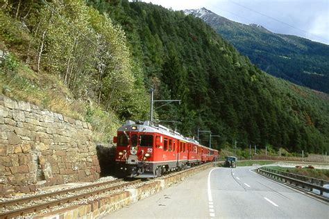 Rhb Regionalzug Von Tirano Nach St Moritz Am Kurz Vor