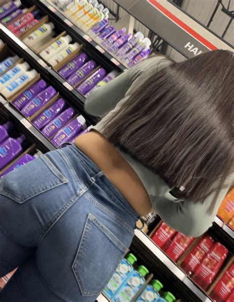 Really Oblivious Latina Milf Let Me Get All The Angles Tight Jeans