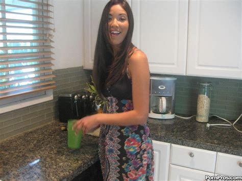 Brunette Babe Giselle Ibiza Sucks And Fucks A Hard Cock At Home Porn