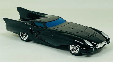 Hot Wheels Batman Comic Book Batmobile Escala Universo Hot Wheels