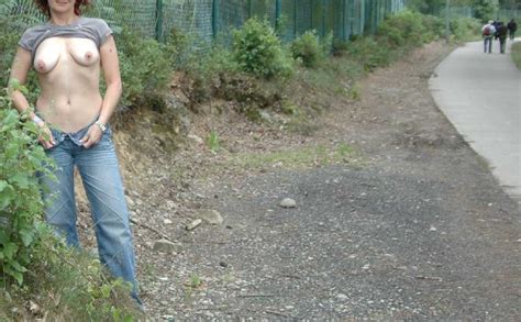 Nude Outdoors Amateur Girls Doing Dares